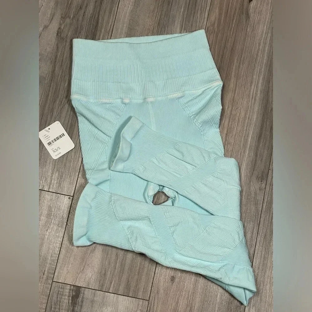 Free People Movement Ultra High-Rise Happiness‎ Runs Leggings - Light Blue - Picture 2 of 6